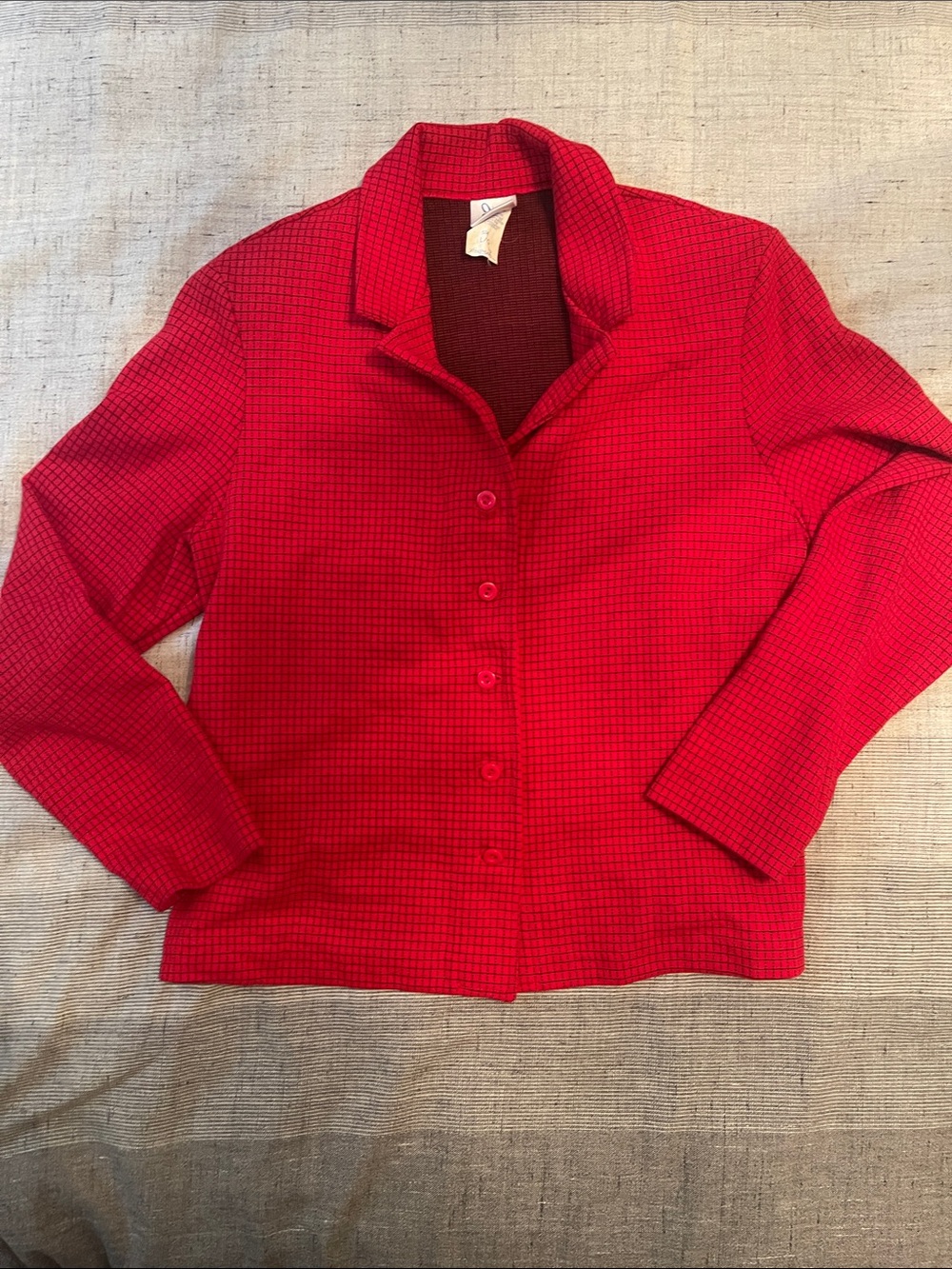 Weekenders retro vintage Red Button-Up blazer with Dark Micro-Pattern inner.